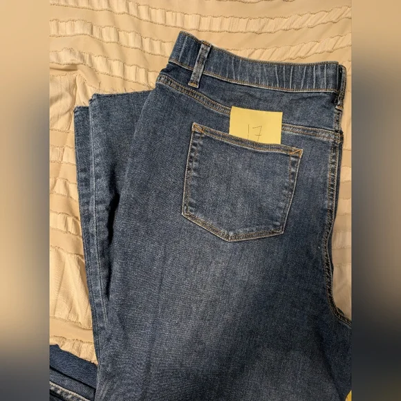 Distressed Blue Jeans - Picture 3 of 3